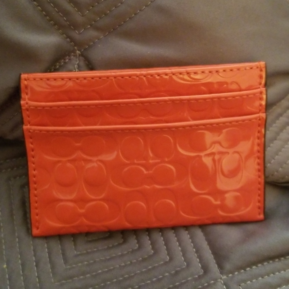 NWOT COACH LOGO GLOSSY CARDHOLDER